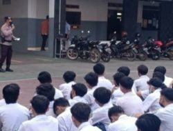 SAT BRIMOB SOSIALISASI BAHAYA NARKOBA