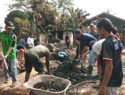 Wawako Erwin Yunaz Komandoi Gotong-Royong di Rumah Musibah Yusnidar