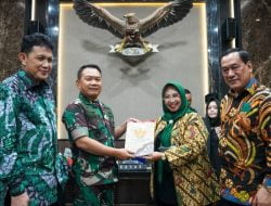 Majelis Adat Kerajaan Nusantara Kunjungi Mabesad