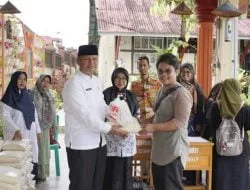 Bantu Guru dan Tendik, PGRI Salurkan 180 Paket Lebaran
