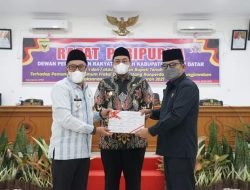 Bupati dan Wabup Sampaikan Jawaban atas Pemandangan Fraksi DPRD