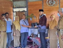 Wako Fadly Amran Serahkan Bantuan Bibit