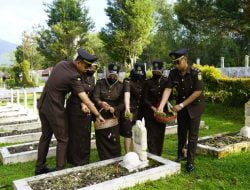 Peringati HBA ke-62, Kejari Ziarah ke TMP