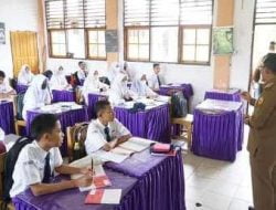 Bupati Eka Putra Tinjau SMP 5 Secara Mendadak