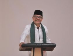 Pesan Riza Falepi : Carilah Pemimpin Lebih Baik Dari Saya.