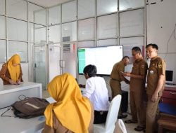 Sosialisasi Identitas Kependudukan Digital, Disdukcapil Sambangi Diskominfo Tanah Datar