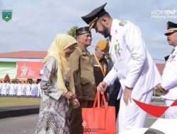 HUT RI ke-77, Pemko Bagikan Sembako kepada Veteran
