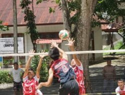 Bupati Saksikan Pertandingan Voli Dalam Menyemangati Atlet