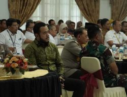 Gubernur Mahyeldi Serahkan DIPA dan TKD 2023 ke Wako Fadly Amran