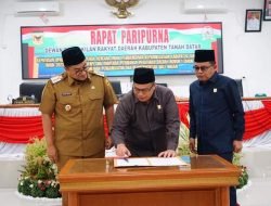 DPRD TANAH DATAR SEPAKATI 2 RANPERDA MENJADI PERDA