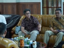 BUPATI SOLOK PERTEMUAN DENGAN MANAJEMEN KANTOR PUSAT PT TIRTA INVESTAMA