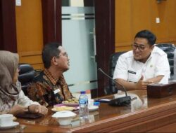 WABUP SAMPAIKAN PROGRAM INOVASI TANAH DATAR DALAM KUNJUNGAN OMBUDSMAN RI