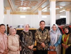 WAWAKO DAN KETUA DPRD KOTA SOLOK HADIRI LOUNCHING SHOWROOM