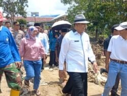 BUPATI SOLOK TINJAU LOKASI BANJIR BANDANG DI NAGARI SURIAN