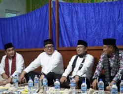 BUPATI, WABUP DAN KETUA DPRD BERBUKA  DENGAN MASYARAKAT