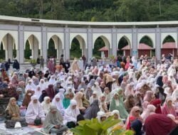 ISLAMIC CENTER MEMBLUDAK, PERANTAU KAGUM DENGAN PELAKSANAAN SALAT ID
