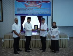 PEMKAB SOLOK DAN PEMKO SAWAH LUNTO TANDATANGANI MOU PENGENDALIAN KB DAN PELAYANAN KESEHATAN