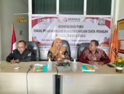 BAWASLU KOTA SOLOK GELAR KONFERENSI PERS