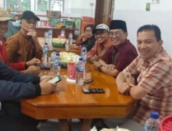 Alumni Harian Umum Semangat Gelar Halal Bihalal di Padang Panjang