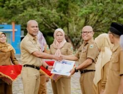 Pemkab Solok Gelar Apel & Pemberian piagam Kepada ASN Yang Pensiun