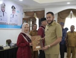 Wako Fadly Amran Kukuhkan Guru Penggerak Angkatan 6
