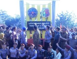WAKO SOLOK RESMIKAN TUGU LATSITARDANUS DAN RUMAH TAK LAYAK HUNI