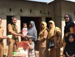 KADIS PERKIM KOTA SOLOK SERAHKAN BANTUAN