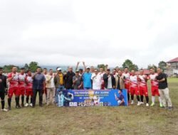 Bupati Eka Putra Tutup Turnamen Sepakbola All Stars U37+