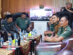 WAWAKO SOLOK IKUTI SECARA LIVE PEMBERIAN APRESIASI KASAD AWARD PADA MEDIA