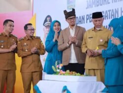 WAWAKO SOLOK HADIRI JAMBORE KADER PKK BERPRESTASI KE XX