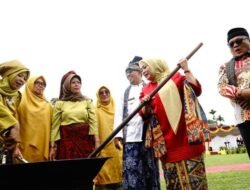 Atraksi Mangalamai, Mangubang, Pembukaan Situmbuak art Culture Festival Sukses