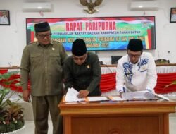 Pemda dan DPRD Tanah Datar Sepakat, KU dan PPAS di Tandatangani Bersama