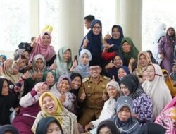 Masyarakat Penerima PKH Bangkit Bersama Program Pemerintah Daerah