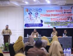 PEMKO SOLOK GELAR PELATIHAN PENINGKATAN KOMPETENSI KEPSEK