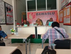 BAWASLU KOTA SOLOK GELAR KONFERENSI PERS