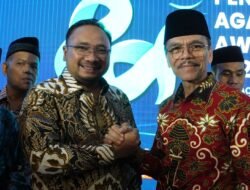 Bupati Safaruddin Terima Penghargaan dari Menteri Agama