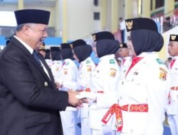 WAKO SOLOK KUKUHKAN PASKIBRAKA KOTA SOLOK TAHUN 2023