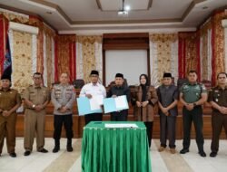 Pj Rida Ananda Sepakat Sama DPRD Payakumbuh Tanda Tangani Nota Perubahan KUA dan PPAS