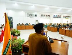 Bupati Tanah Datar Eka Putra Sampaikan Nota Tiga Ranperda