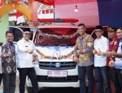 Bupati Solok Hadiri Penyerahan Satu Unit Mobil Ambulance