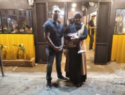 DUNSANAK CAFE OUTLET-2 WARGA KOTA PADANG MEMBLUDAK INGIN MENIKMATI BEBERAPA SAJIAN