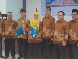 HARI PUNCAK HUT KE-61 PWRI KOTA PADANG DIMERIAHKAN DENGAN PENYERAHAN HADIAH