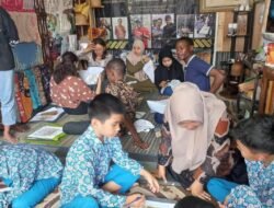 Siswa SD N 10 PPB Membatik di Canting Buana