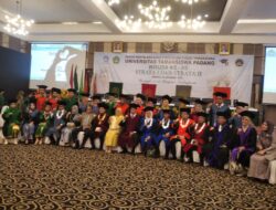 UNITAS WISUDA 171 LULUSAN SARJANA DAN PASCASARJANA