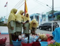 Wisuda Tahfiz Diniyyah Puteri, Dagangan Penjual Buket Bunga Laris Manis
