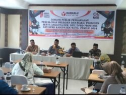 BAWASLU KOTA SOLOK GELAR DISKUSI PUBLIK TENTANG PENGAWASAN