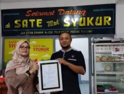 Empat Rumah Makan Terima Sertifikasi Halal