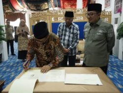BUPATI TANAH DATAR TERIMA HIBAH TANAH