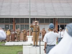 Bupati Syafaruddin Jadi Inspektur Upacara di SMK I Guguak