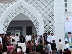 GUBERNUR SUMBAR RESMIKAN BANGUNAN MESJID SYURA